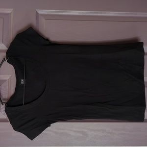 Woman's short sleeve shirt